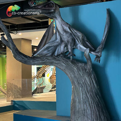 Een levensechte animatorische pterosaurus voor het pretpark