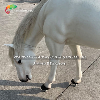 Realistisch animatronisch paardenbeeld met levensechte bewegingen voor tentoonstellingen in de open lucht
