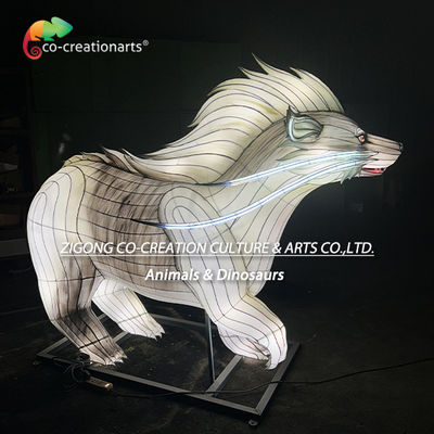 Kopen Futuristische White Badger Lantern Sculpture met LED Mohawk Crest & Dragon Tail online vervaardiging