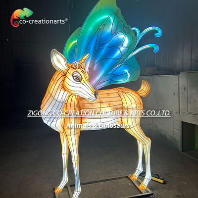 kopen Grote Betoverde Hertenfestival Lantaarn Met Levendige Blauwgroene Vlinder Vleugels | Chinese Kunstzinnigheid online vervaardiging